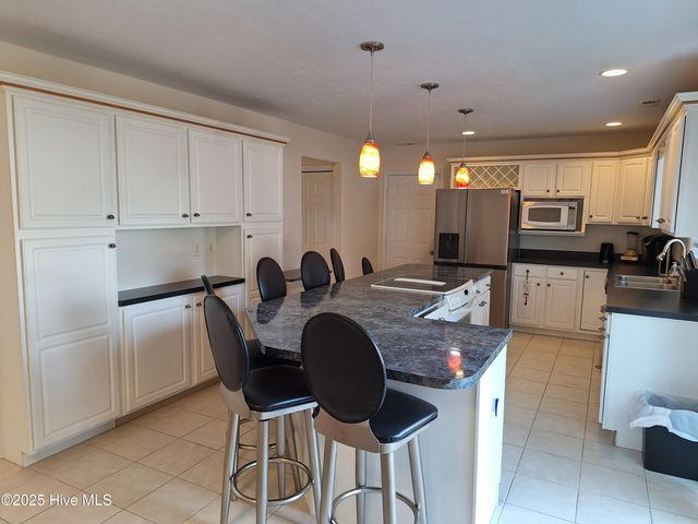 100 Madison Bay Drive, Beaufort, NC 28516