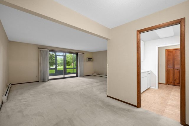 4380 Brookside Court 118, Edina, MN 55436