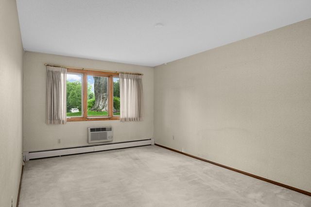 4380 Brookside Court 118, Edina, MN 55436