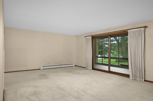 4380 Brookside Court 118, Edina, MN 55436