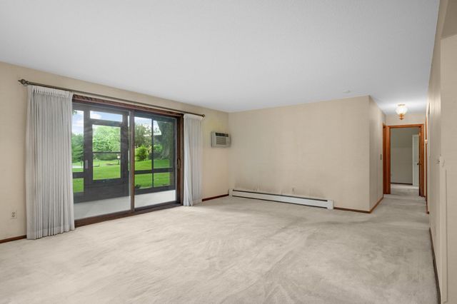 4380 Brookside Court 118, Edina, MN 55436