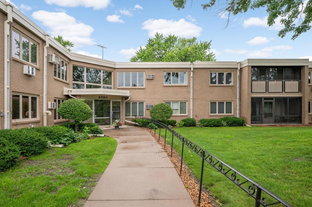 4380 Brookside Court 118, Edina, MN 55436