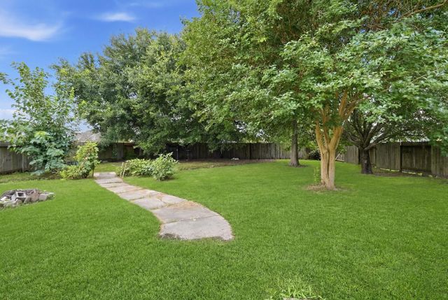 33043 Lois Lane Lane, Magnolia, TX 77354