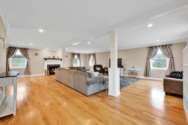 25 Riverview Circle, Litchfield, NH 03052