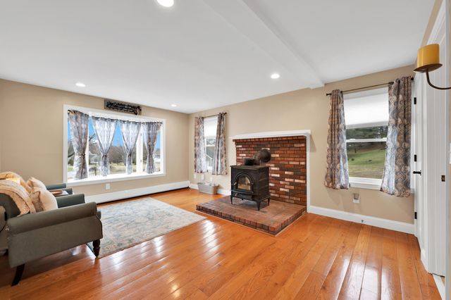 25 Riverview Circle, Litchfield, NH 03052