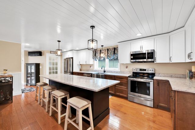 25 Riverview Circle, Litchfield, NH 03052