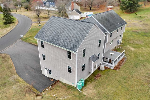 25 Riverview Circle, Litchfield, NH 03052