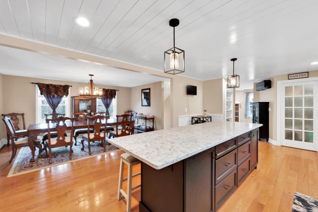 25 Riverview Circle, Litchfield, NH 03052