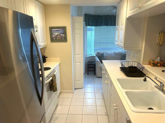 5750 NE Island Cove Way 3101, Stuart, FL 34996