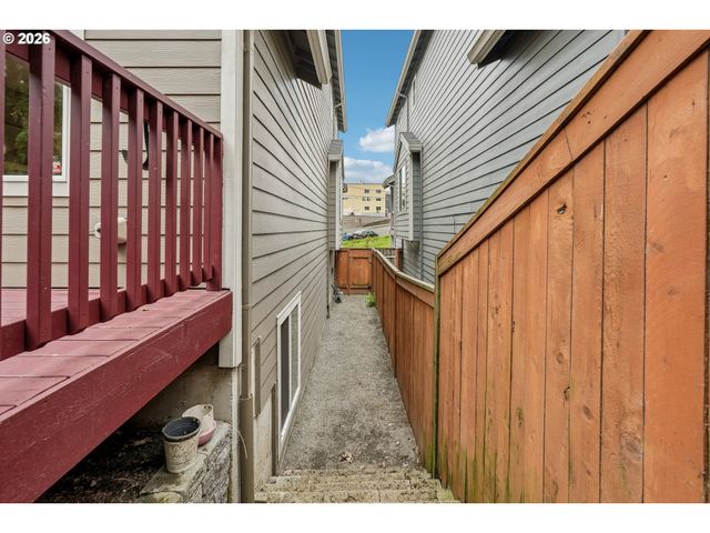 8545 N ARGYLE Way, Portland, OR 97217