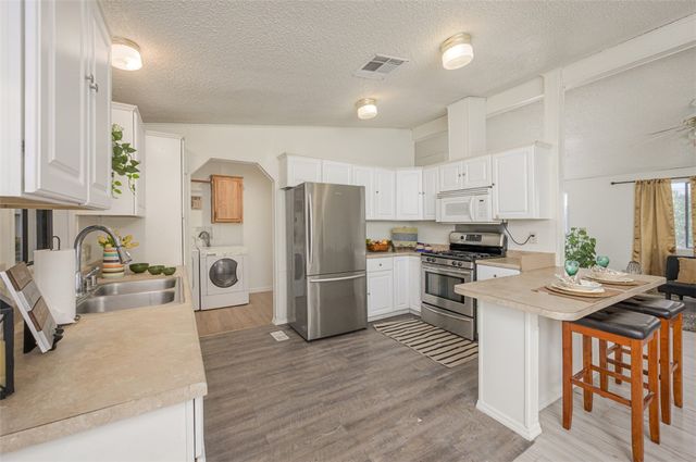 4825 S Barons Gate Way, Fort Mohave, AZ 86426