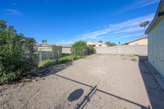 4825 S Barons Gate Way, Fort Mohave, AZ 86426