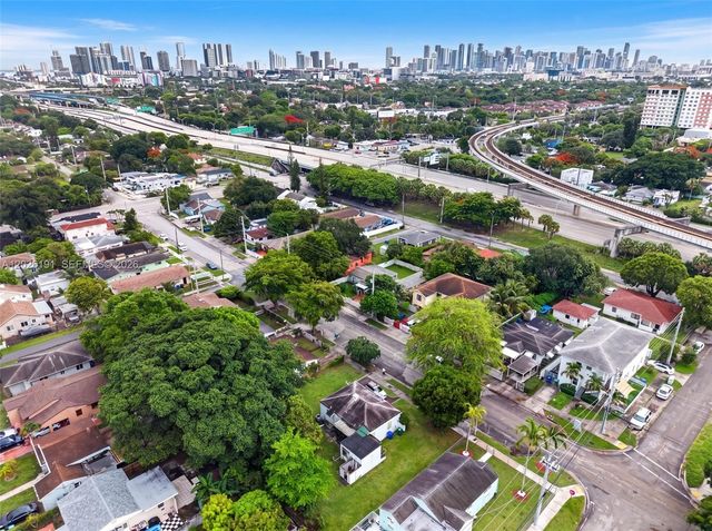 1279 NW 41st St, Miami, FL 33142