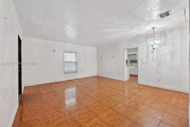 1279 NW 41st St, Miami, FL 33142