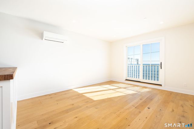 185 Main Street 305, East Lyme, CT 06357