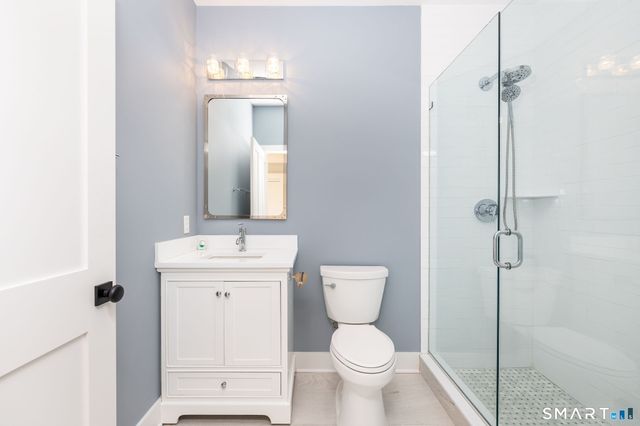 185 Main Street 305, East Lyme, CT 06357