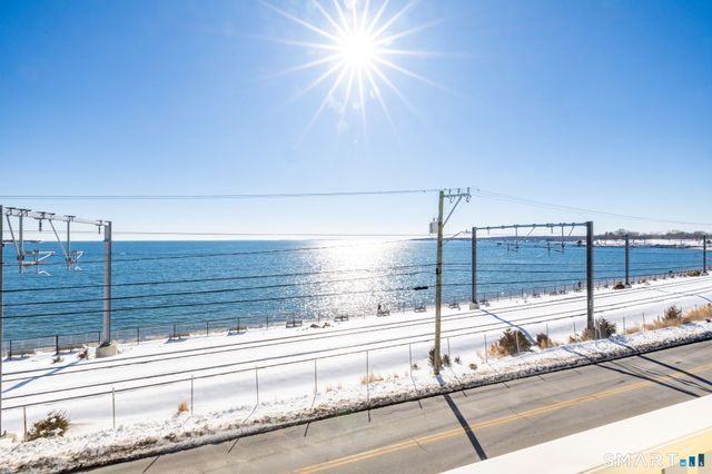 185 Main Street 305, East Lyme, CT 06357