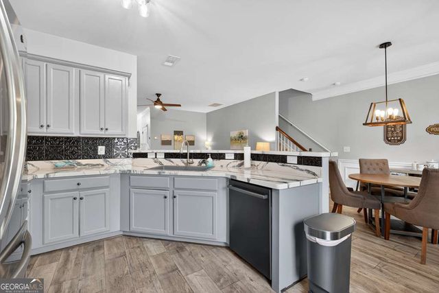 256 Valley Crossing, Canton, GA 30114