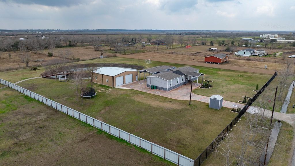 15211 Linda Lane, Santa Fe, TX 77517