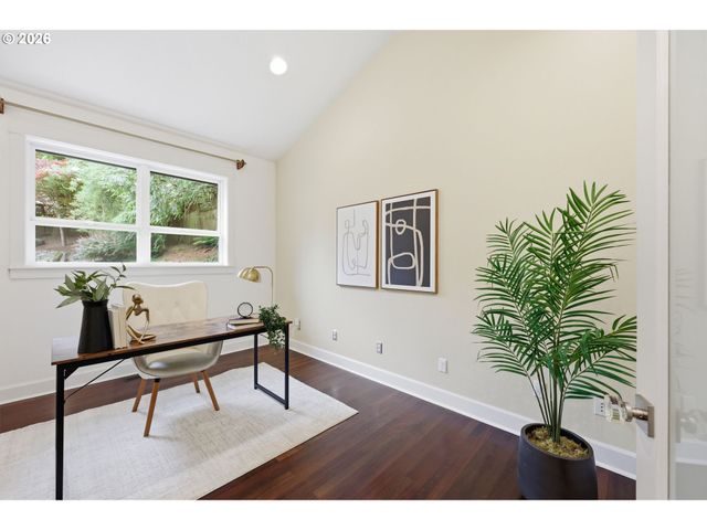 2667 Nw Birkendene St, Portland, OR 97229