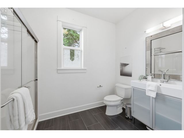2667 Nw Birkendene St, Portland, OR 97229