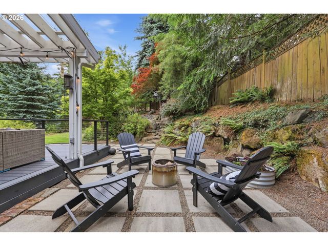 2667 Nw Birkendene St, Portland, OR 97229