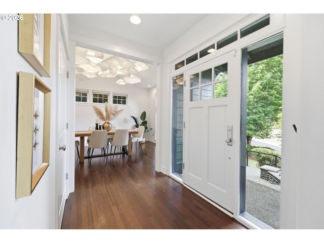 2667 Nw Birkendene St, Portland, OR 97229