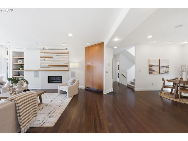 2667 Nw Birkendene St, Portland, OR 97229