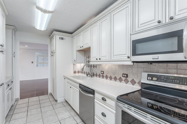 6335 W Northwest Highway 1314, Dallas, TX 75225