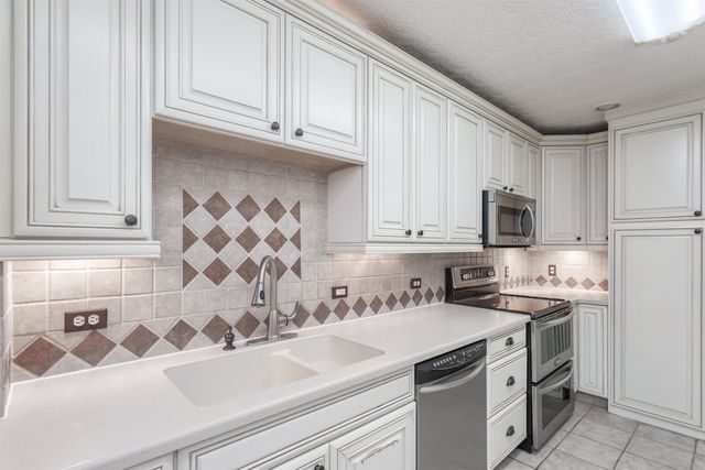 6335 W Northwest Highway 1314, Dallas, TX 75225