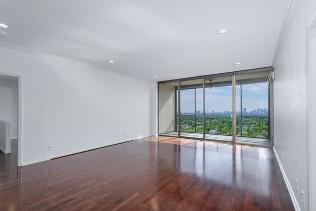 6335 W Northwest Highway 1314, Dallas, TX 75225