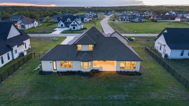 227 Dally CT, Dripping Springs, TX 78620