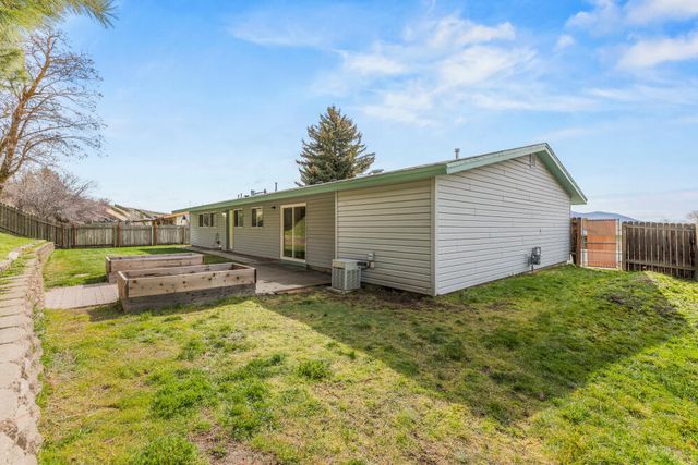 10055 Westbrook Drive, Klamath Falls, OR 97603
