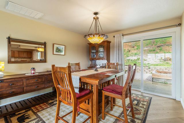 10055 Westbrook Drive, Klamath Falls, OR 97603