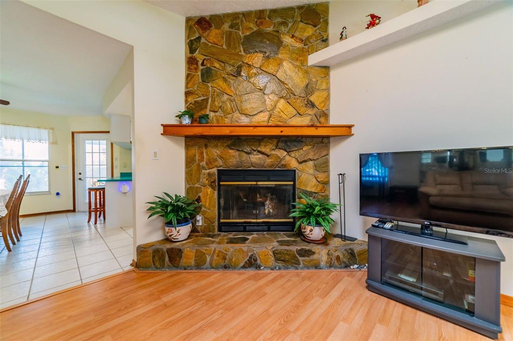 Image 21 of property listing at 6810 SEAVIEW BOULEVARD, Hudson, FL 34667