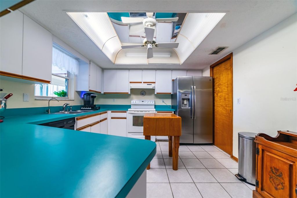 Image 27 of property listing at 6810 SEAVIEW BOULEVARD, Hudson, FL 34667