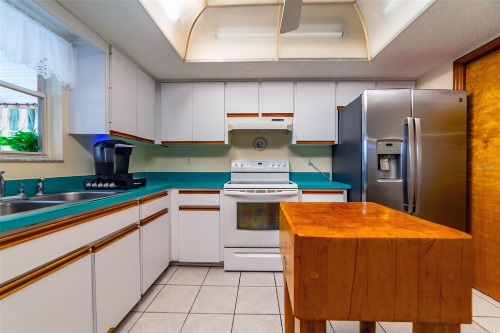 Image 29 of property listing at 6810 SEAVIEW BOULEVARD, Hudson, FL 34667