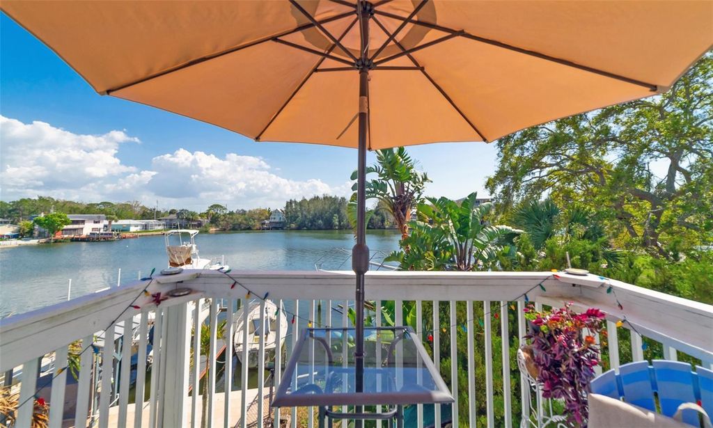 Image 42 of property listing at 6810 SEAVIEW BOULEVARD, Hudson, FL 34667