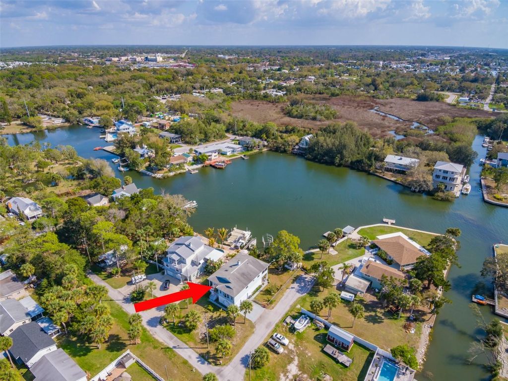 Image 47 of property listing at 6810 SEAVIEW BOULEVARD, Hudson, FL 34667