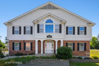 27W140 Roosevelt Road W, Winfield, IL 60190