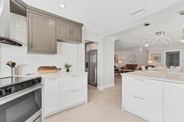 2553 E PAULSTAN COURT, Sarasota, FL 34237