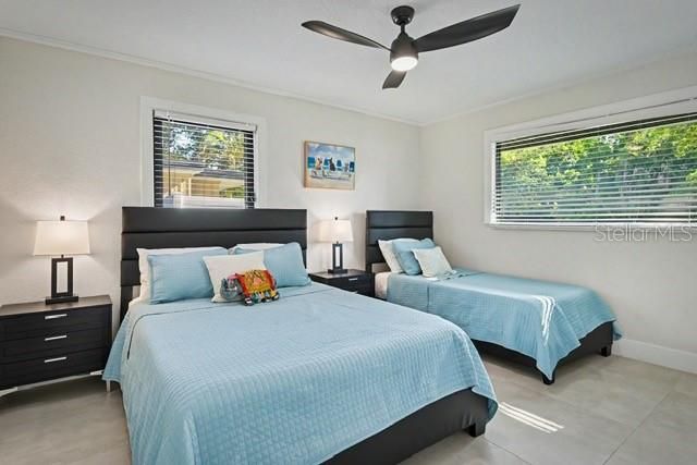 2553 E PAULSTAN COURT, Sarasota, FL 34237