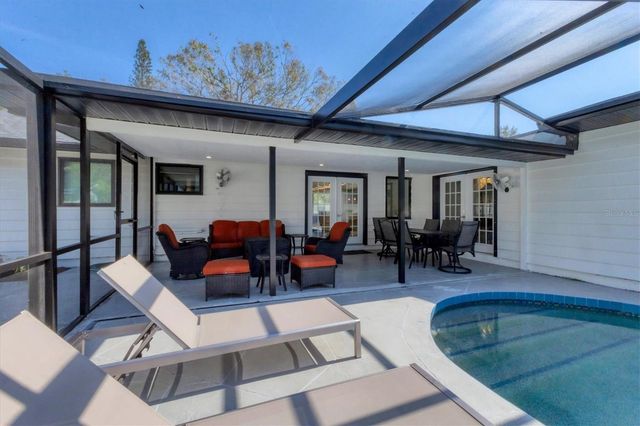 2553 E PAULSTAN COURT, Sarasota, FL 34237
