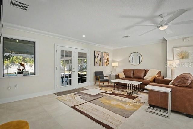 2553 E PAULSTAN COURT, Sarasota, FL 34237