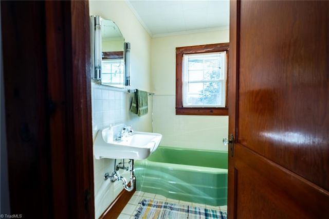 340 Jones Road, Winston-salem, NC 27107