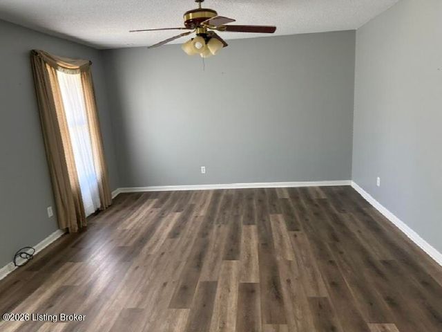 140 Cecilianna Dr, Elizabethtown, KY 42701