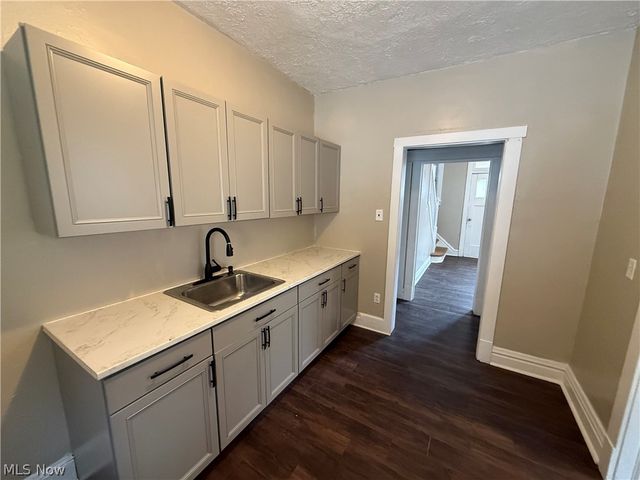 468 Hill Street, Beech Bottom, WV 26037