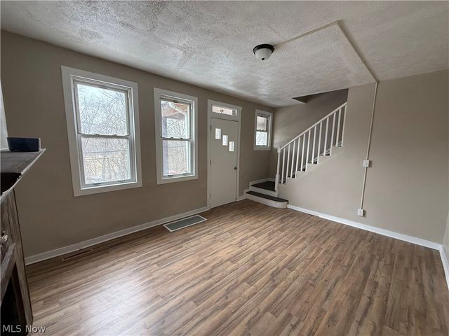 468 Hill Street, Beech Bottom, WV 26037