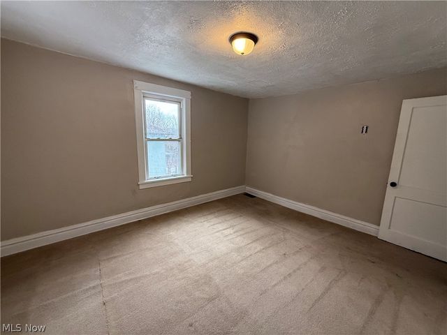 468 Hill Street, Beech Bottom, WV 26037
