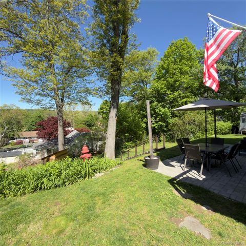 21 Birch Drive, Mahopac, NY 10541